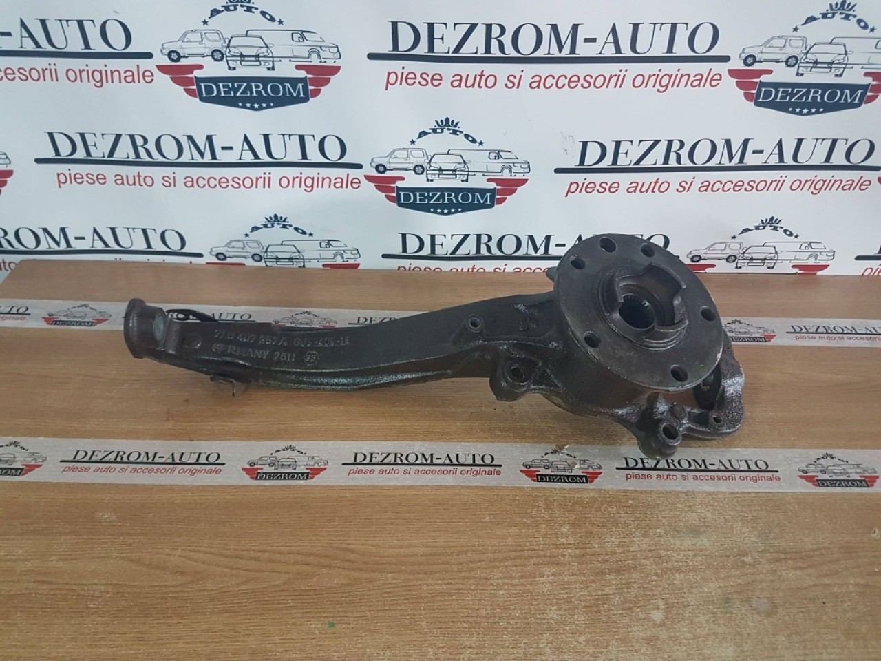Fuzeta stanga fata 7l0407257A vw touareg 7l 3.0 tdi bks 224 cai