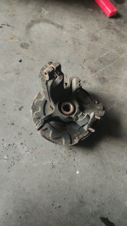 Fuzeta stanga fata Audi A1 1.6 TDI Hatchback cod motor CAYB an 2014