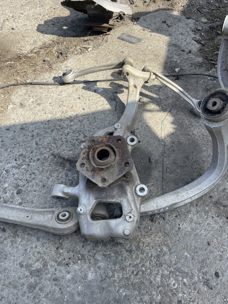 Fuzeta stanga fata Audi A4 B9 2.0 Motorina 2017, -