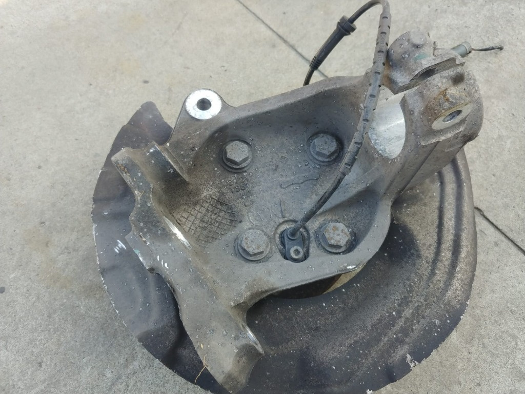 Fuzeta stanga fata bmw serie 3 e90 e91 2.0 d