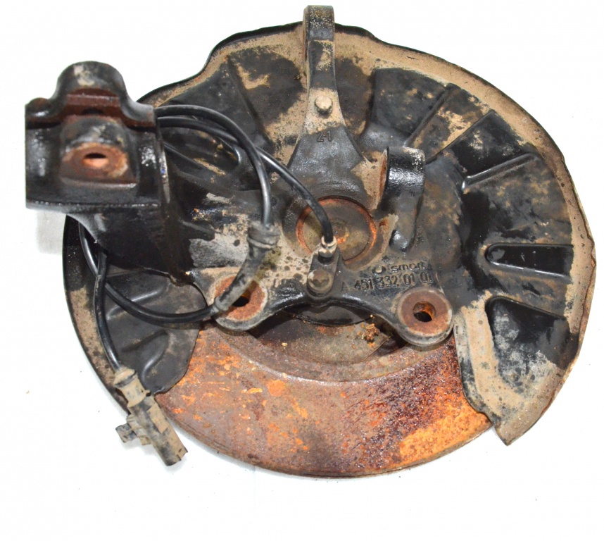 Fuzeta stanga fata + butuc + senzor abs Smart Fortwo 451 2010