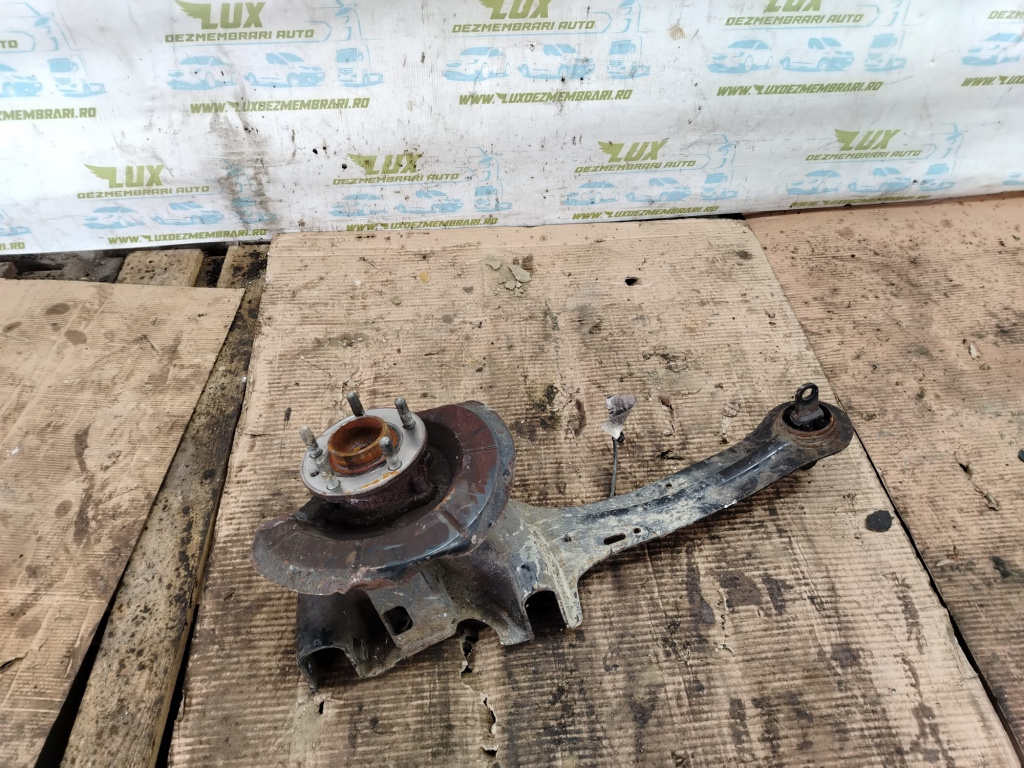 Fuzeta stanga fata D4162T Volvo V40 2 [2012 - 2016] D4162T