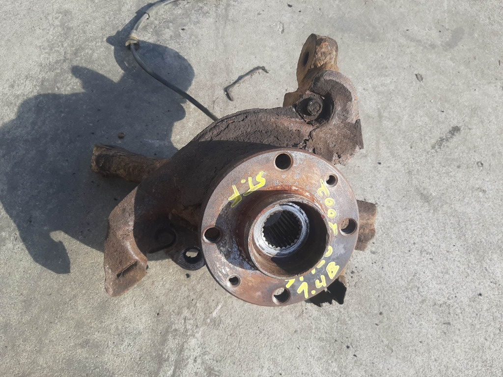 Fuzeta stanga fata fiat stilo 1.4b 2002