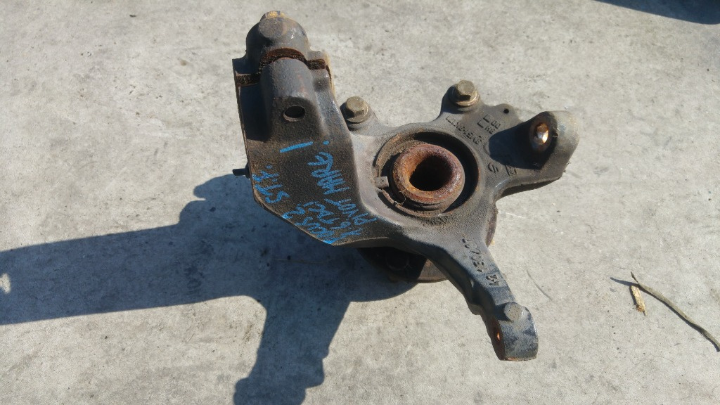 Fuzeta stanga fata ford focus 2 1.6 tdci