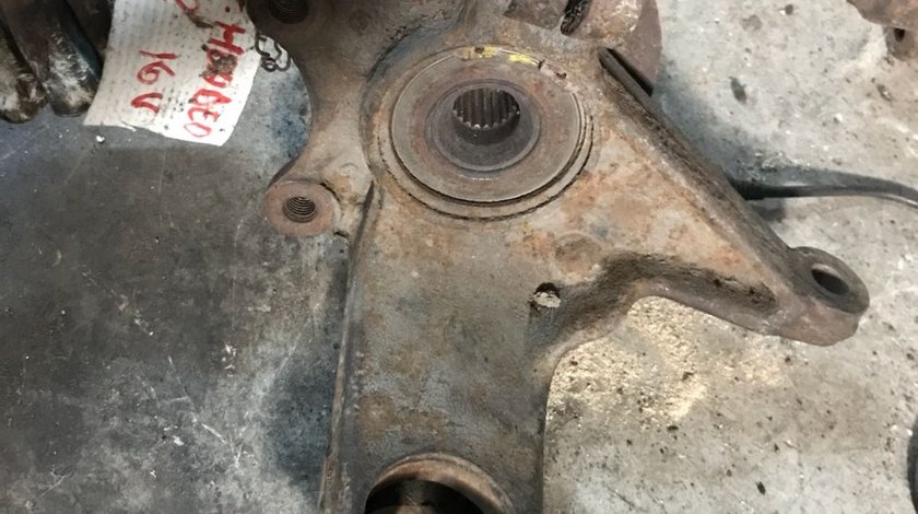 Fuzeta stanga fata Ford Mondeo MK3 1.8 benzina 2004