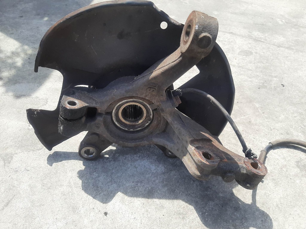 Fuzeta stanga fata mazda 2 de 1.3b