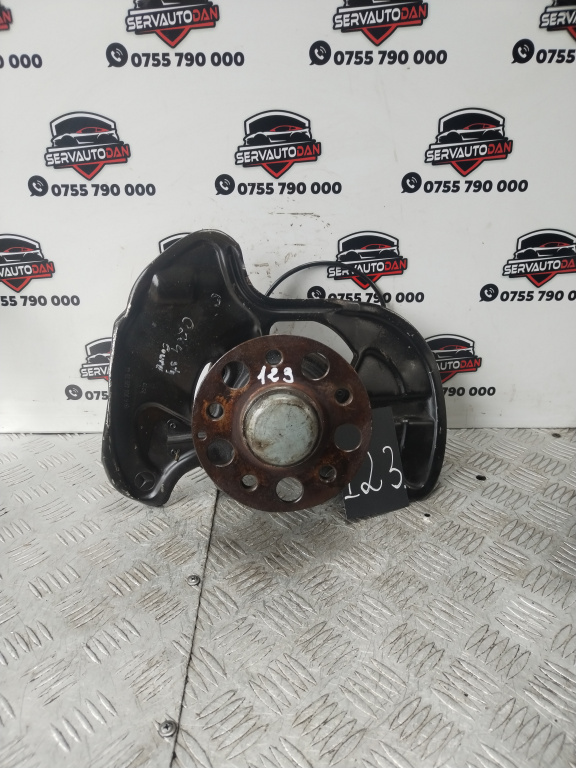 Fuzeta stanga fata Mercedes-Benz C-Class (2007->) [W204] 2.2 Motorina 2012, A2044202544