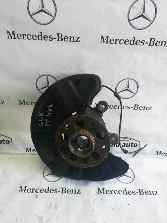 Fuzeta stanga fata Mercedes c250 cdi w204 4 matic