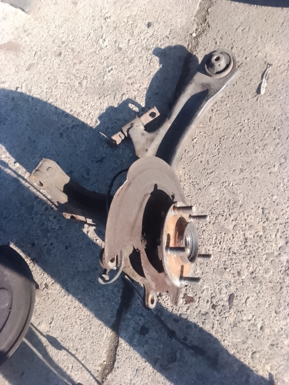 Fuzeta stanga fata Nissan Qashqai 1.6 Motorina 2012