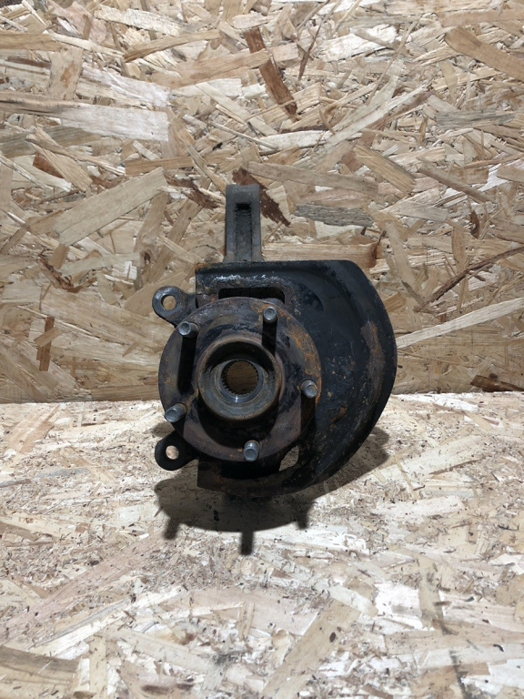 Fuzeta stanga fata Nissan Qashqai 2.0 DCI suv 2010 (40015jd040)