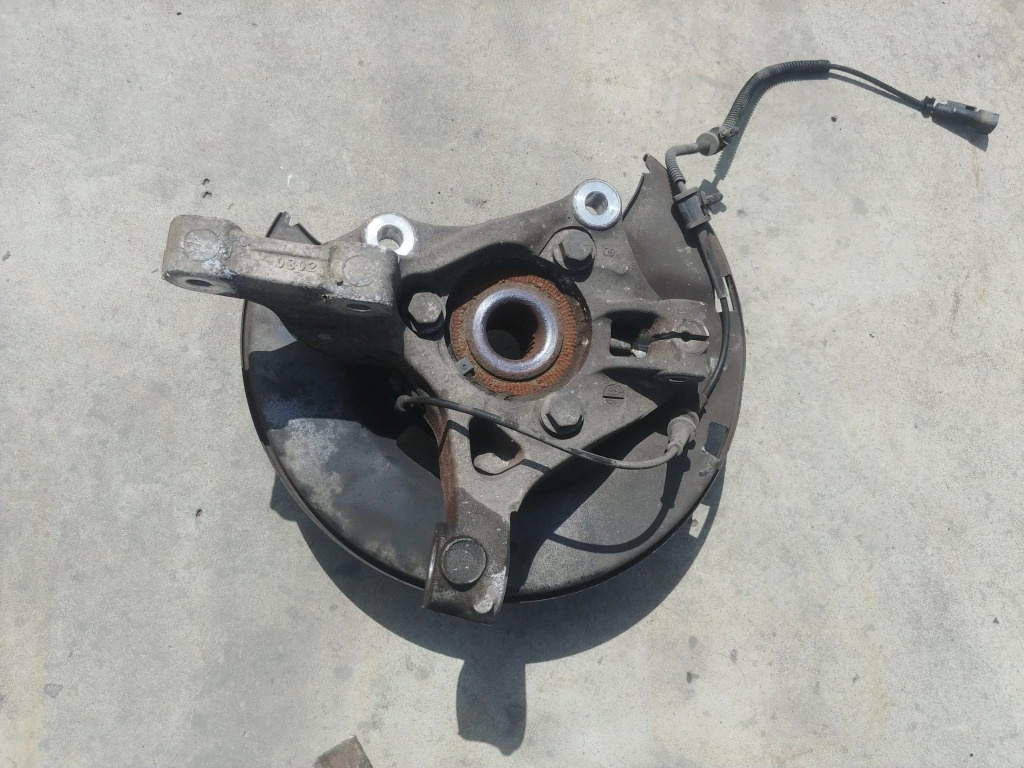 Fuzeta stanga fata opel astra j 1.7 cdti 13324458