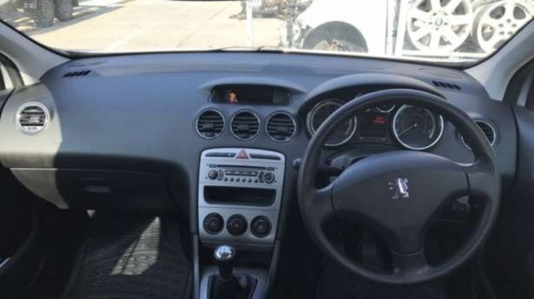 Fuzeta stanga fata Peugeot 308 2008 HATCHBACK 1.4 VTI