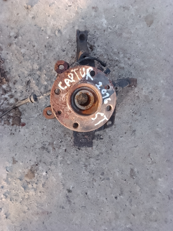 Fuzeta stanga fata Renault Captur 1.5 Motorina 2016