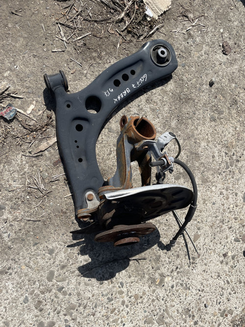 Fuzeta stanga fata Volkswagen Golf 7 Break 2.0 Motorina 2015, -