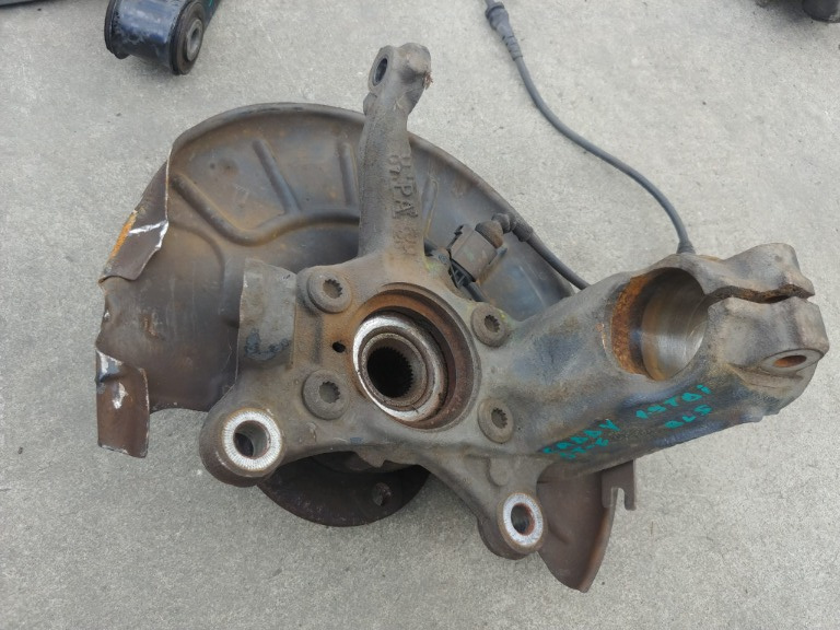 Fuzeta stanga fata vw caddy 3 1.9 tdi bls
