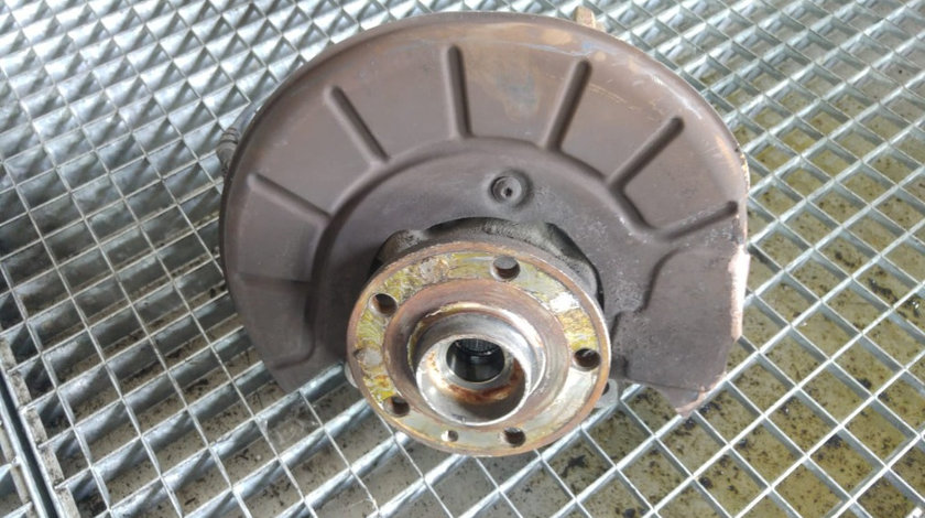 Fuzeta stanga fata vw golf 5 1.9 tdi