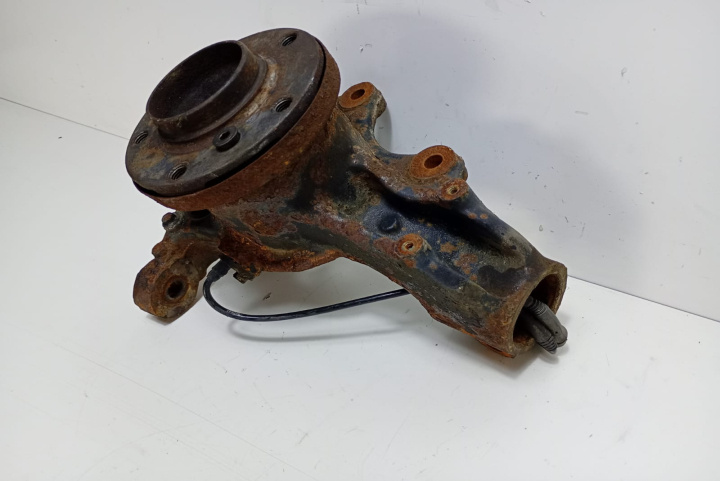 Fuzeta stanga fata x drive BMW Seria 3 E90/E91/E92/E93 [2004 - 2010]