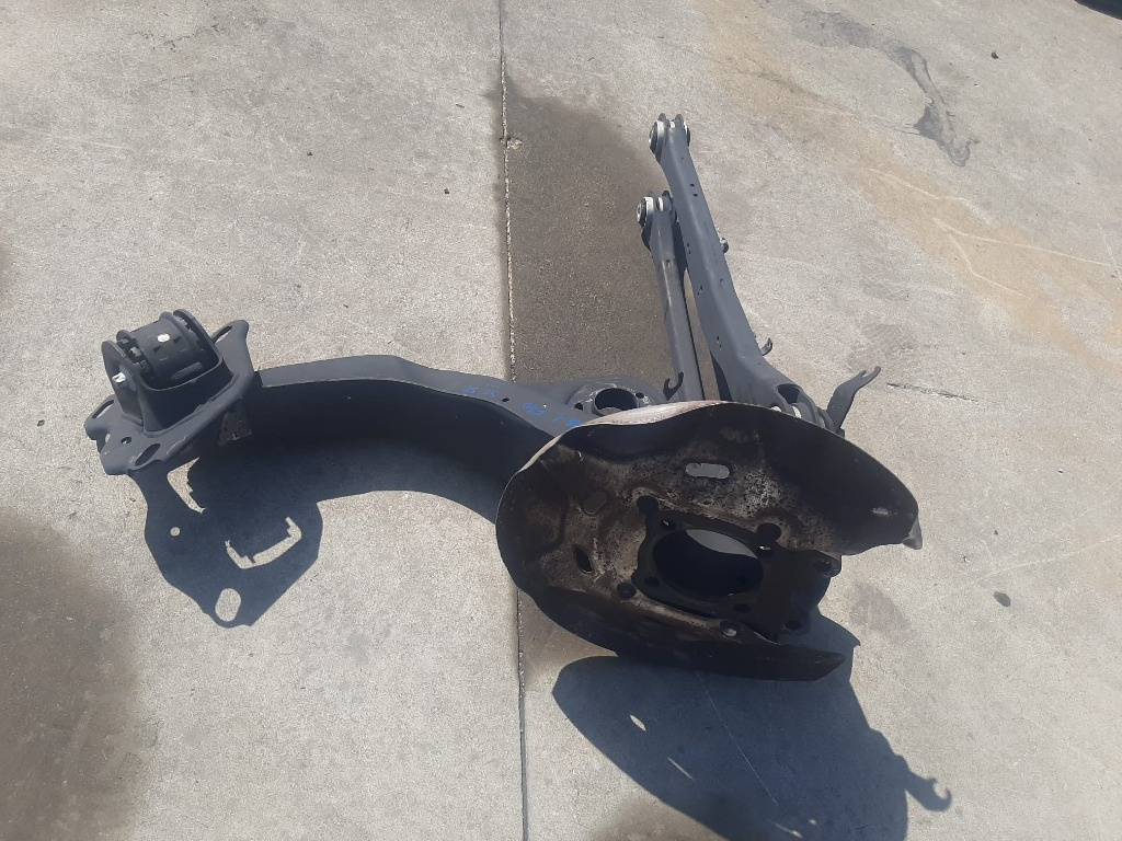 Fuzeta stanga spate 2.0 d bmw seria 1 f40 2022