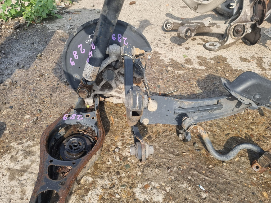 Fuzeta stanga spate Volkswagen Tiguan 2012