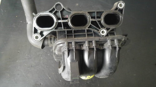 Galerie admisie 1.0 b 1kr toyota yaris cu senzor