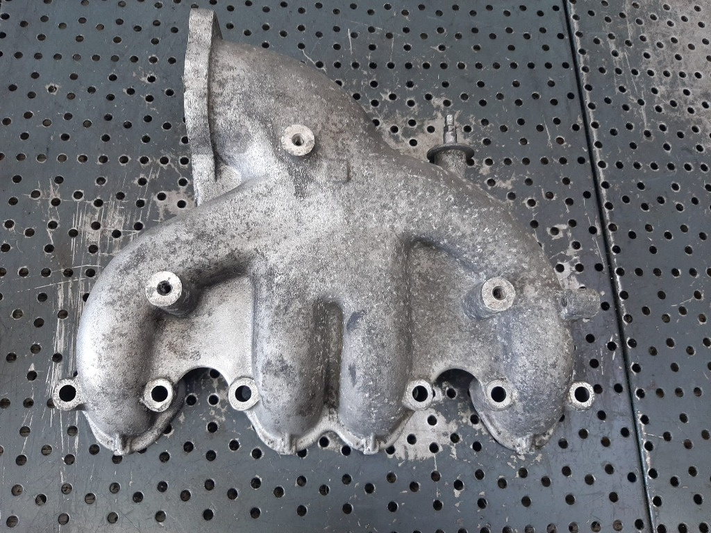 Galerie admisie 1.9 tdi avf audi a6 c5 a4 b6 038129713aj