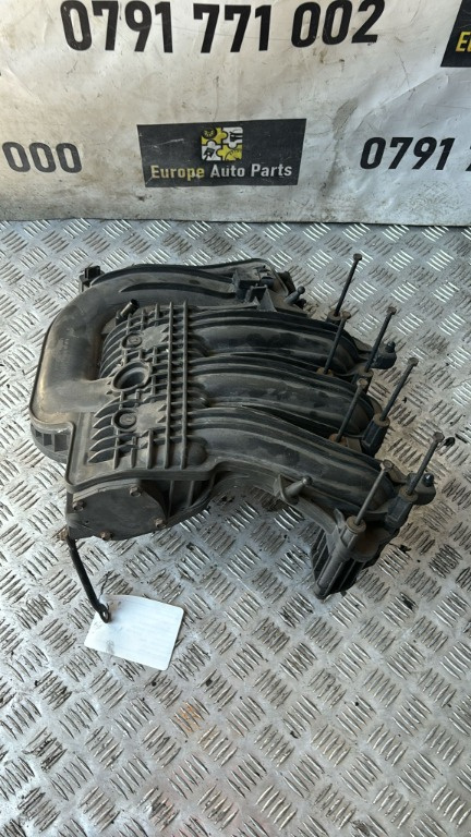 Galerie admisie aer Chrysler 300C 2.7 V6 4X2 an 2009 cod 04591983AC