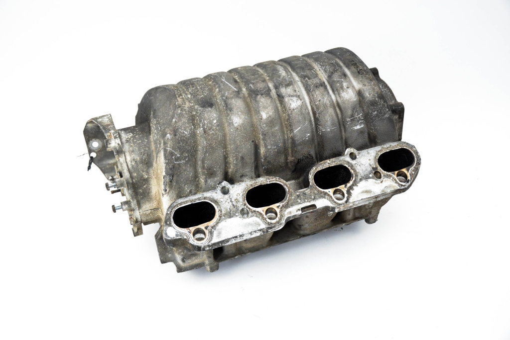 Galerie Admisie Audi A8 (4D) 1994 - 2002 Benzina 077133223M , 077133185