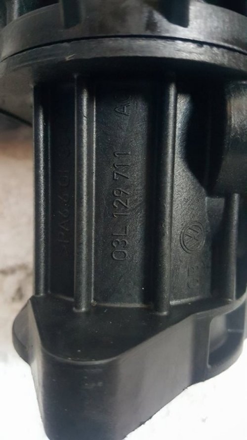 Galerie admisie cu clapete cod 03l129711aq vw golf VI 1.6 tdi