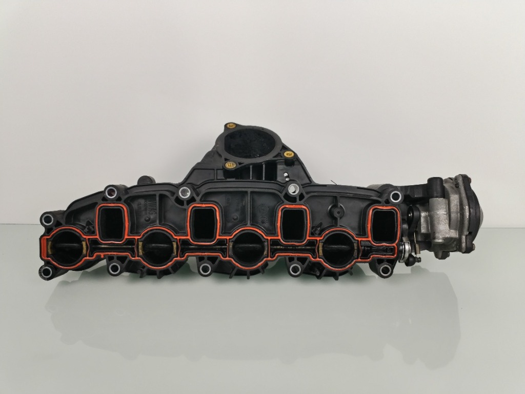 Galerie admisie cu motoras Audi A5 2.0TDI CAHA 03L129711AG 03L129086