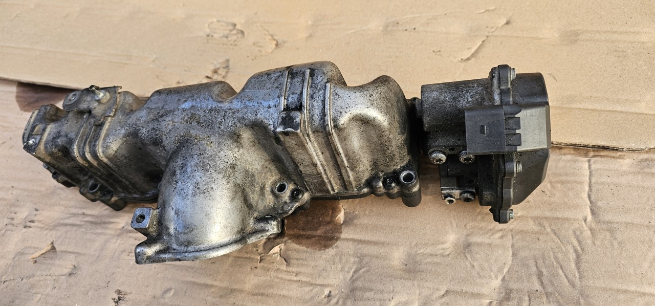 Galerie admisie cu motoras Vw Tiguan / Passat B6 / Golf 6 2.0 TDI 2009 2010 2011