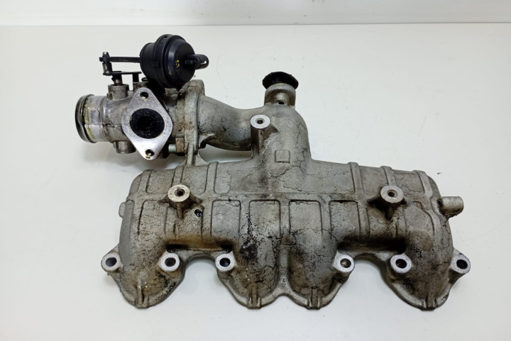 Galerie admisie cu supapa EGR 028129713S Volkswagen VW Sharan