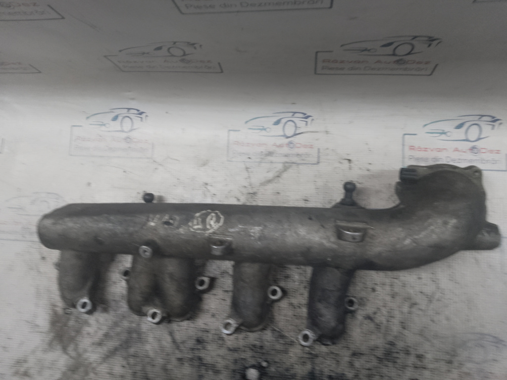 Galerie admisie fonta dreapta Volkswagen Touareg Motorina 2006, 07Z129712E