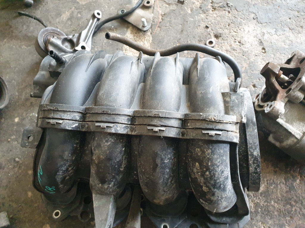 Galerie admisie Peugeot 307 1.6i 109 cai motor NFU