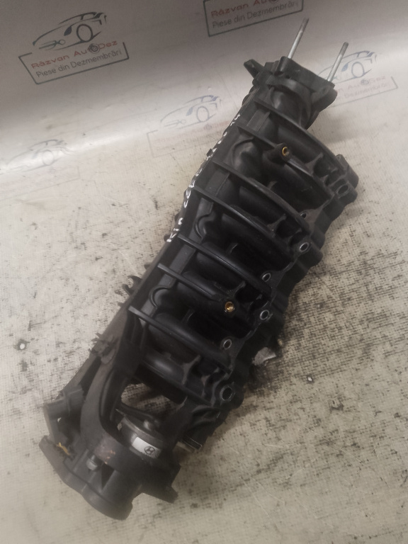 Galerie Admisie Plastic Kia Ceed 1.6 Motorina 2014, CU DEFECT