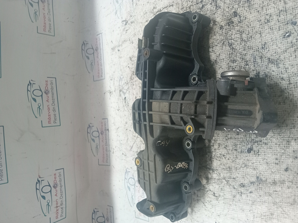 Galerie Admisie Plastic Volkswagen Passat B7 2012, 03L129711
