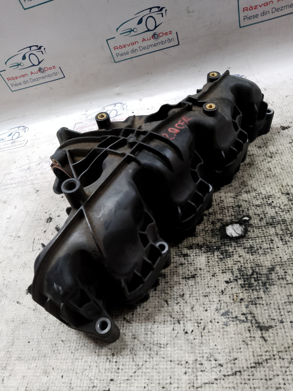 Galerie Admisie Plastic Volkswagen Passat CC Motorina 2012, 03L129711AM