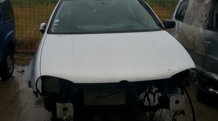 Galerie admisie, VW Golf IV 1.6 I AKL 101cp 2000