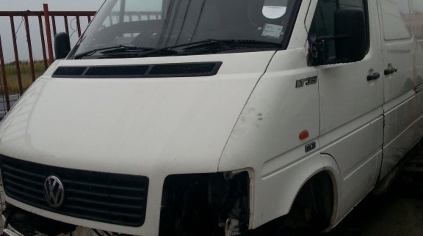 Galerie admisie, VW LT 32, 2.5D BBE 83cp, 2004