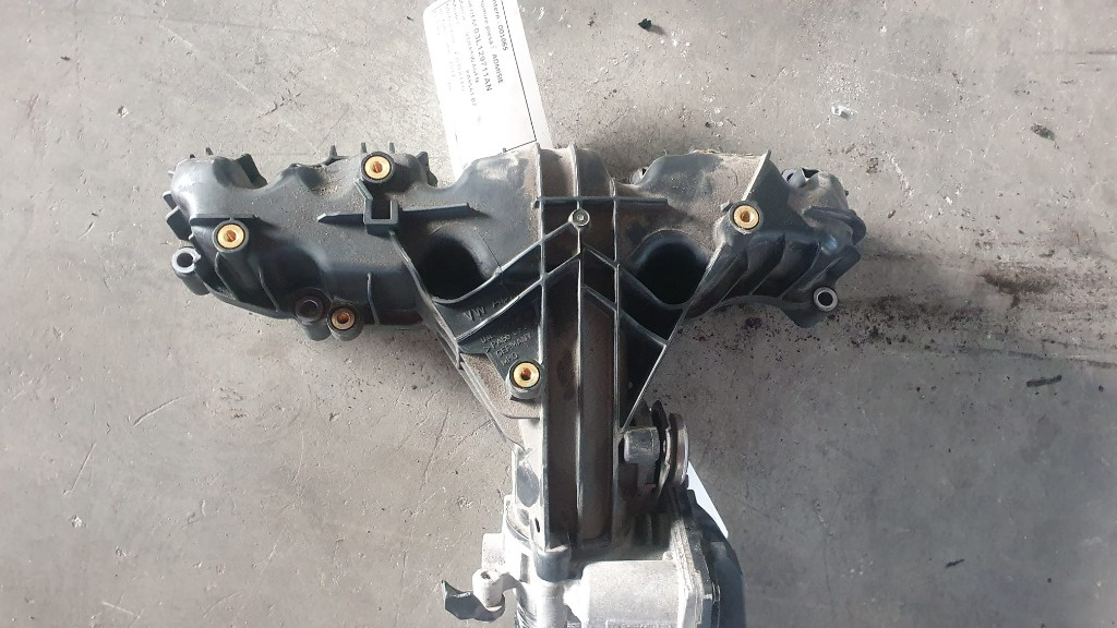 Galerie admisie Vw Passat B7 cod 03L129711AN