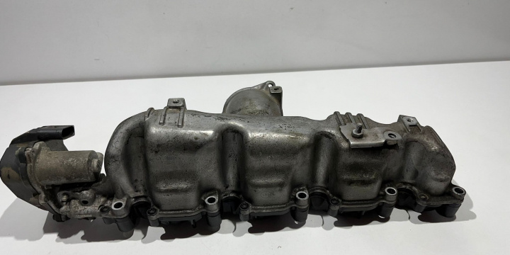 Galerie de admisie cu motoras 2.0 03L129711E Volkswagen VW Tiguan 5N [2007 - 2011]