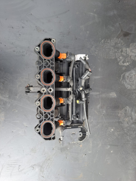 Galerie de admisie Peugeot 307 1.6 16V - COD 9635885080