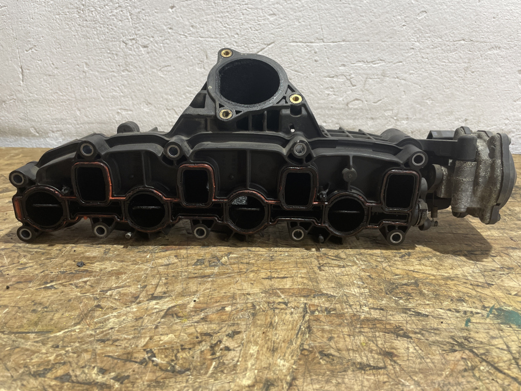 Galerie de admisie VW Passat B6 2.0 TDI R Line sedan 2010 (03L129086)