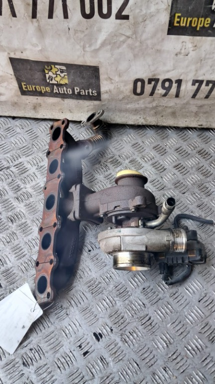 Galerie evacuare Volvo XC60 an 2012 motor 2.4 D5244T14 cod 31219856