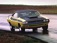 Galerie Foto: 40 de ani de Dodge Challenger