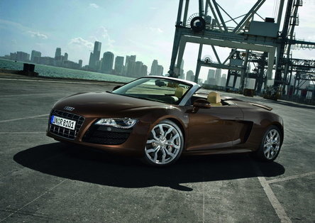 Galerie Foto: Audi R8 Spyder pozeaza topless Galerie Foto: Audi R8 Spyder pozeaza topless