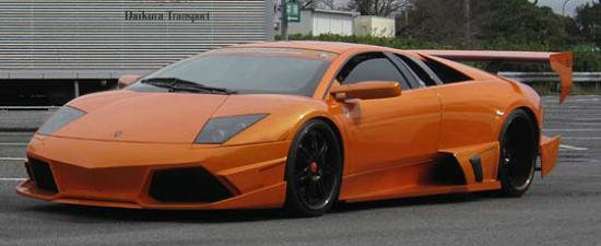 Galerie Foto: Cele mai ciudate Lamborghini-uri si-au dat intalnire intr-o parcare din Japonia Galerie Foto: Cele mai ciudate Lamborghini-uri si-au dat intalnire intr-o parcare din Japonia