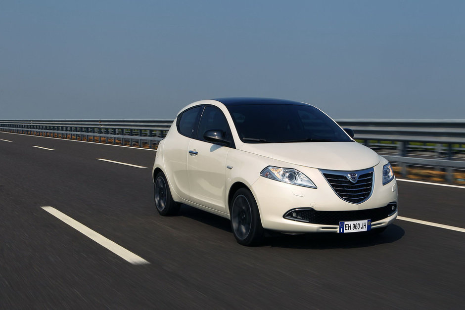 Galerie foto completa cu Lancia Ypsilon 2012