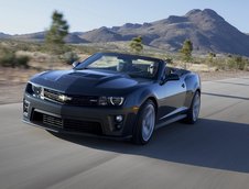 Chevrolet Camaro ZL1 versus Shelby GT500