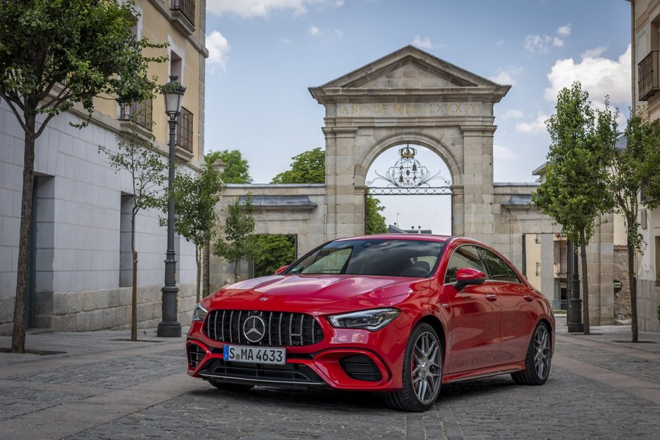 Galerie foto Mercedes-AMG A45 si CLA45