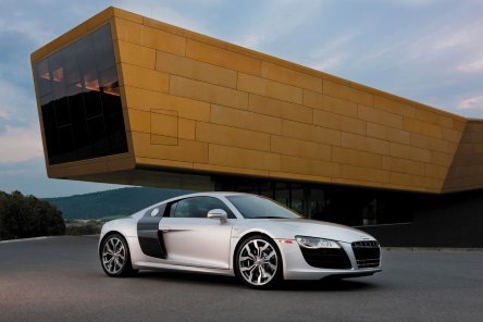 Galerie Foto: Noul R8 V10 in toata splendoarea sa Galerie Foto: Noul R8 V10 in toata splendoarea sa